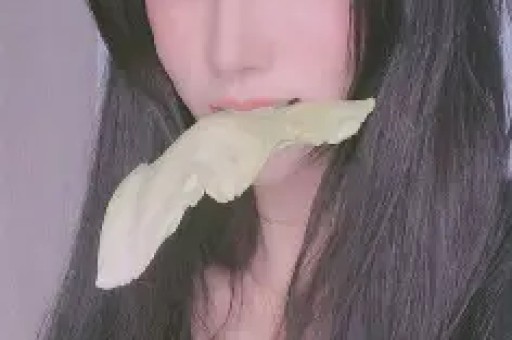 微博封禁“吃瓜少女张小寒”账号因多次发布未经核实的爆料信息和明星非公开行程